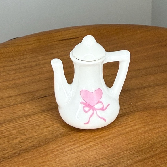 Miniature Teapot - Picture 1 of 8